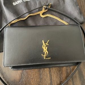 CASSANDRE SAINT LAURENT PHONE HOLDER WITH STRAP IN SMOOTH LEATHER